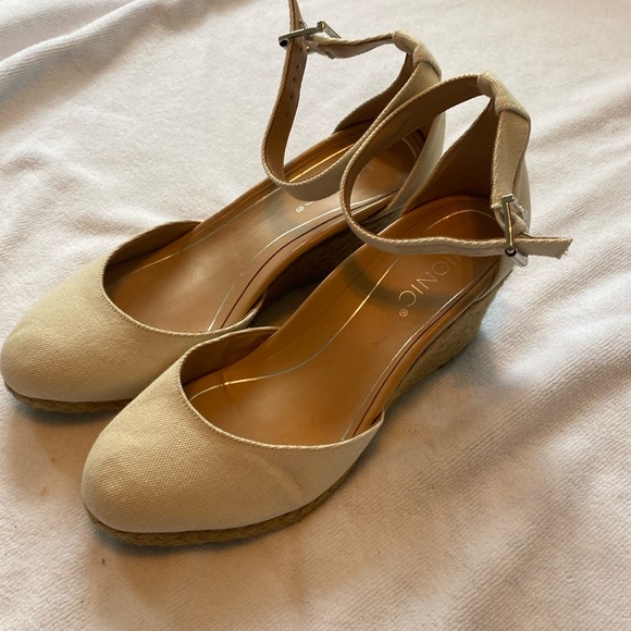 Vionic Wedge Shoes - Picture 1 of 12